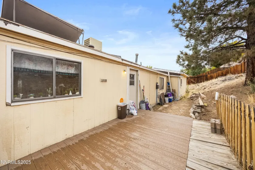 2735 Daffodil, Reno, Nevada 89512, 3 Bedrooms Bedrooms, ,2 BathroomsBathrooms,Residential,Residential,Daffodil,250057065