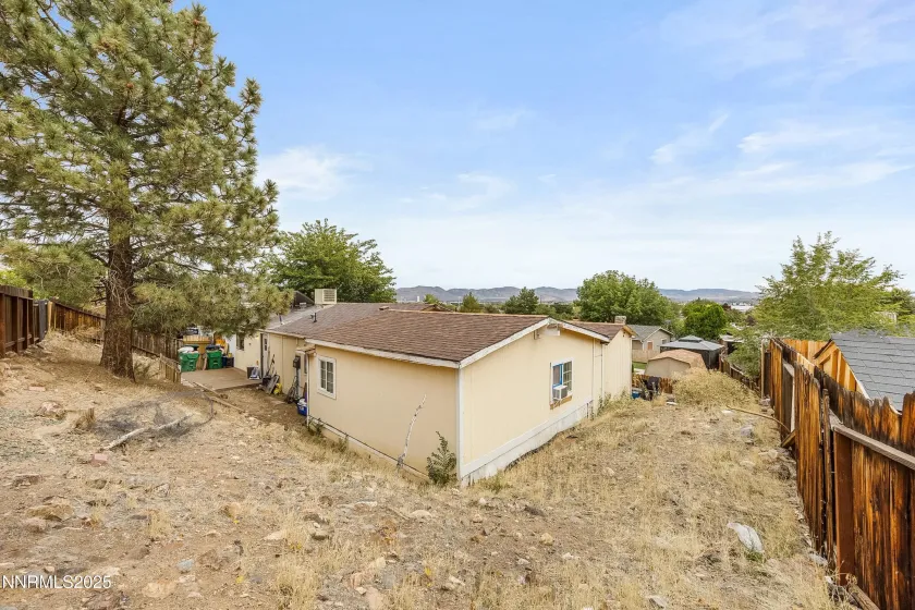 2735 Daffodil, Reno, Nevada 89512, 3 Bedrooms Bedrooms, ,2 BathroomsBathrooms,Residential,Residential,Daffodil,250057065