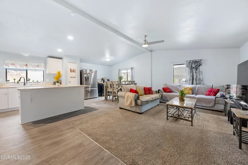 2735 Daffodil, Reno, Nevada 89512, 3 Bedrooms Bedrooms, ,2 BathroomsBathrooms,Residential,Residential,Daffodil,250057065
