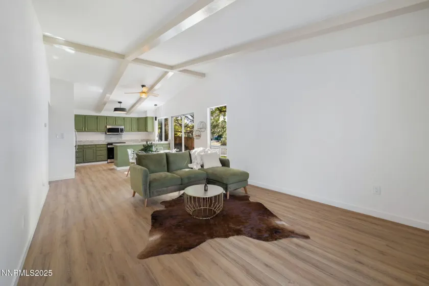 707 Glen Meadow, Sparks, Nevada 89434, 3 Bedrooms Bedrooms, ,2 BathroomsBathrooms,Residential,Residential,Glen Meadow,250057067