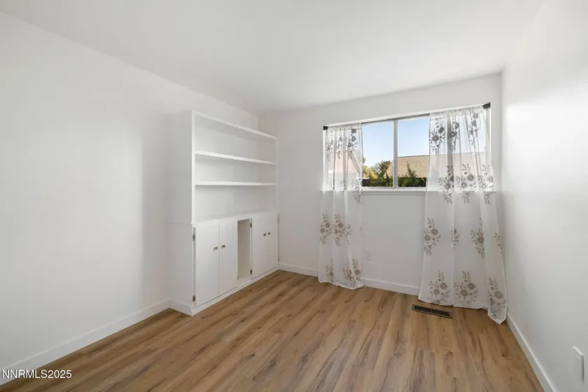 707 Glen Meadow, Sparks, Nevada 89434, 3 Bedrooms Bedrooms, ,2 BathroomsBathrooms,Residential,Residential,Glen Meadow,250057067