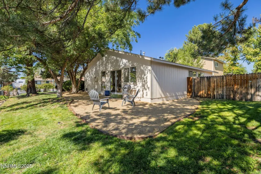 707 Glen Meadow, Sparks, Nevada 89434, 3 Bedrooms Bedrooms, ,2 BathroomsBathrooms,Residential,Residential,Glen Meadow,250057067