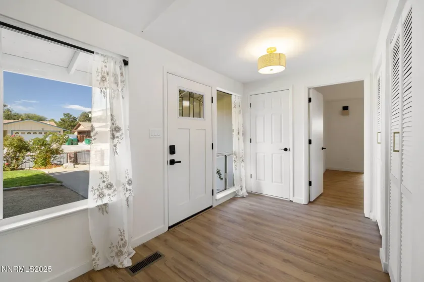 707 Glen Meadow, Sparks, Nevada 89434, 3 Bedrooms Bedrooms, ,2 BathroomsBathrooms,Residential,Residential,Glen Meadow,250057067