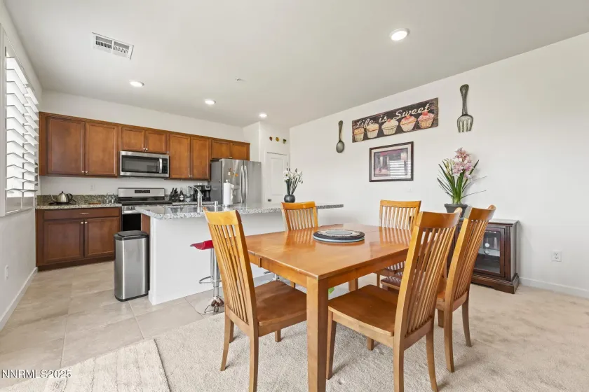 4928 Black Falcon, Sun Valley, Nevada 89433, 3 Bedrooms Bedrooms, ,3 BathroomsBathrooms,Residential,Residential,Black Falcon,250057071