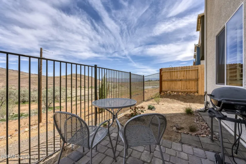 4928 Black Falcon, Sun Valley, Nevada 89433, 3 Bedrooms Bedrooms, ,3 BathroomsBathrooms,Residential,Residential,Black Falcon,250057071