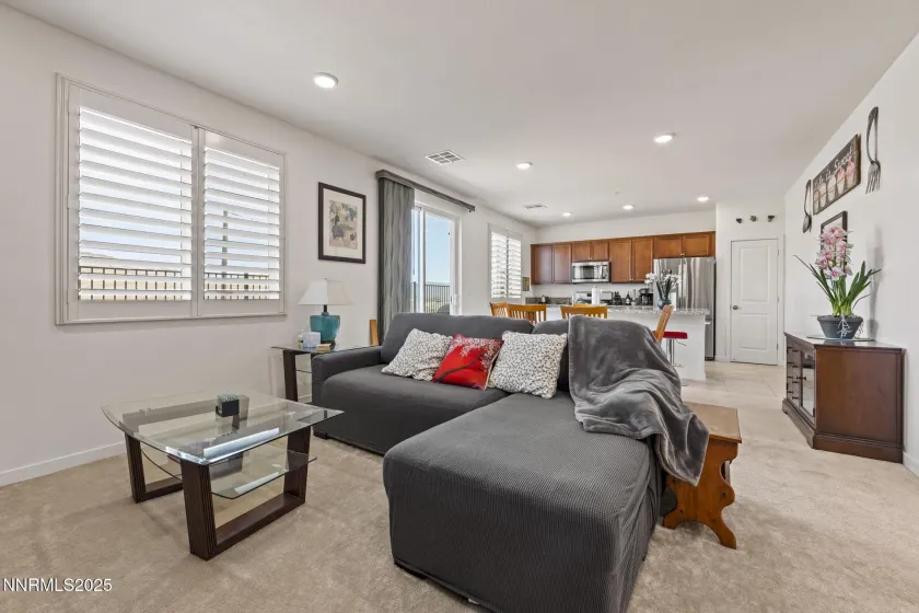 4928 Black Falcon, Sun Valley, Nevada 89433, 3 Bedrooms Bedrooms, ,3 BathroomsBathrooms,Residential,Residential,Black Falcon,250057071
