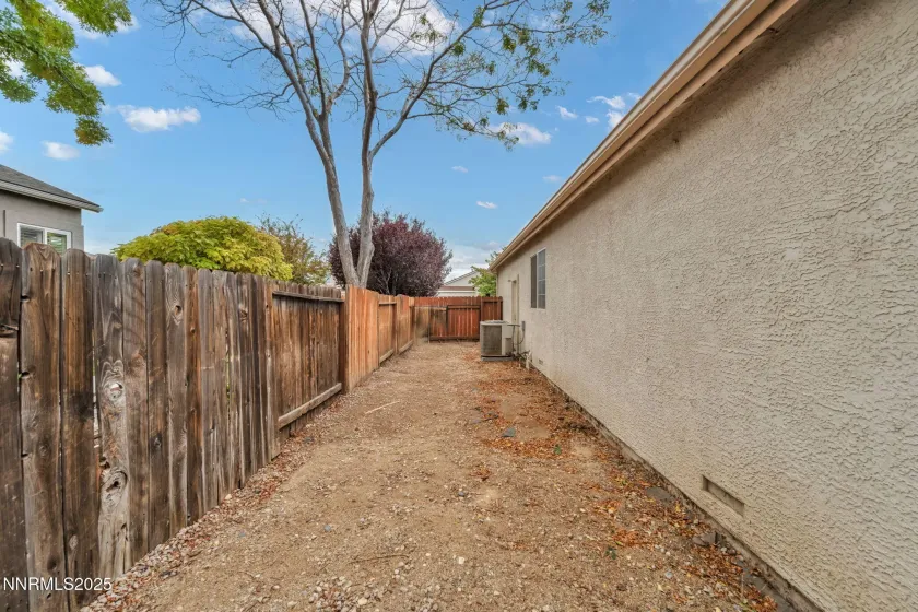 2750 Carriage Crest, Carson City, Nevada 89706, 3 Bedrooms Bedrooms, ,2 BathroomsBathrooms,Residential,Residential,Carriage Crest,250057077