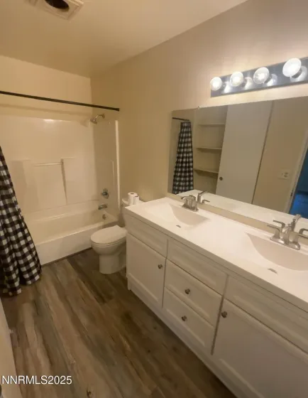 4604 Neil, Reno, Nevada 89502, 2 Bedrooms Bedrooms, ,1 BathroomBathrooms,Residential,Residential,Neil,250057082
