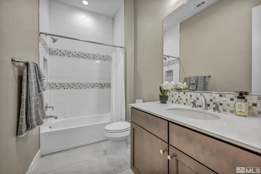 619 Camargue, Reno, Nevada 89511, 4 Bedrooms Bedrooms, ,3 BathroomsBathrooms,Residential Lease,Manufactured,Camargue,250057083