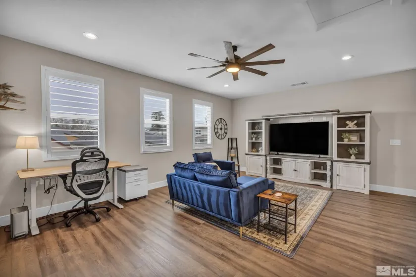 619 Camargue, Reno, Nevada 89511, 4 Bedrooms Bedrooms, ,3 BathroomsBathrooms,Residential Lease,Manufactured,Camargue,250057083