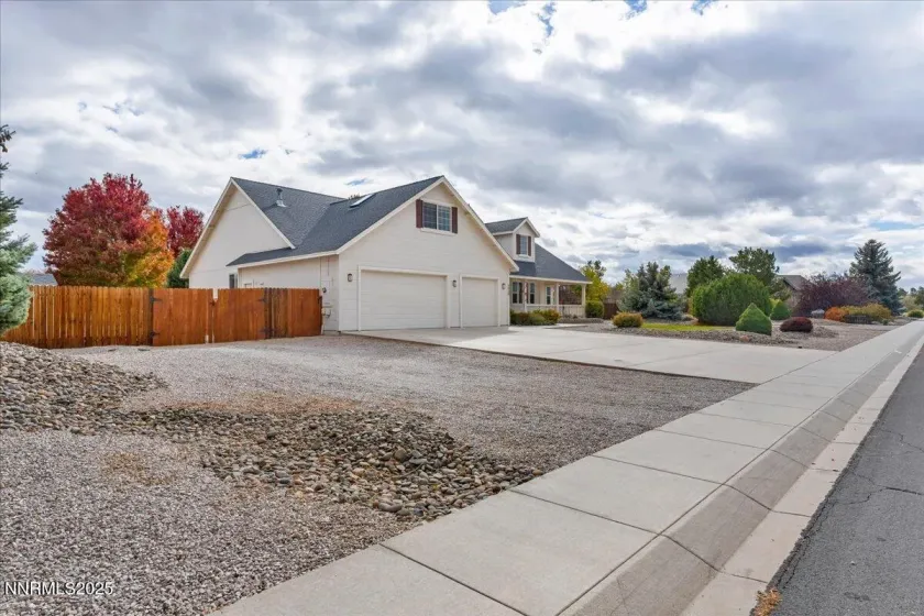 2639 Wildhorse, Minden, Nevada 89423, 4 Bedrooms Bedrooms, ,4 BathroomsBathrooms,Residential,Residential,Wildhorse,250057085