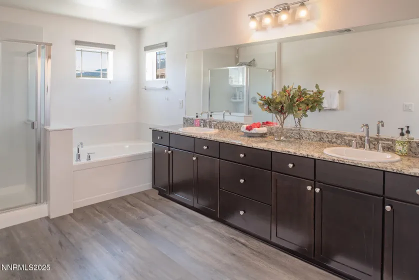 8139 Dornoch, Reno, Nevada 89439, 4 Bedrooms Bedrooms, ,3 BathroomsBathrooms,Residential,Residential,Dornoch,250057091
