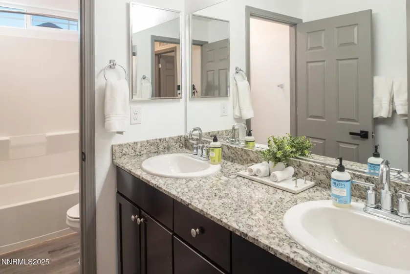 8139 Dornoch, Reno, Nevada 89439, 4 Bedrooms Bedrooms, ,3 BathroomsBathrooms,Residential,Residential,Dornoch,250057091