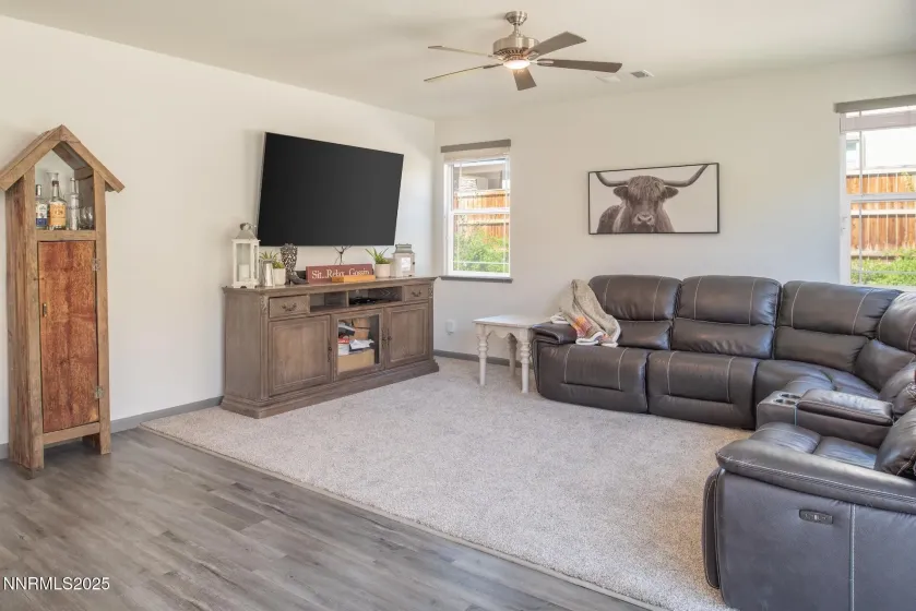 8139 Dornoch, Reno, Nevada 89439, 4 Bedrooms Bedrooms, ,3 BathroomsBathrooms,Residential,Residential,Dornoch,250057091