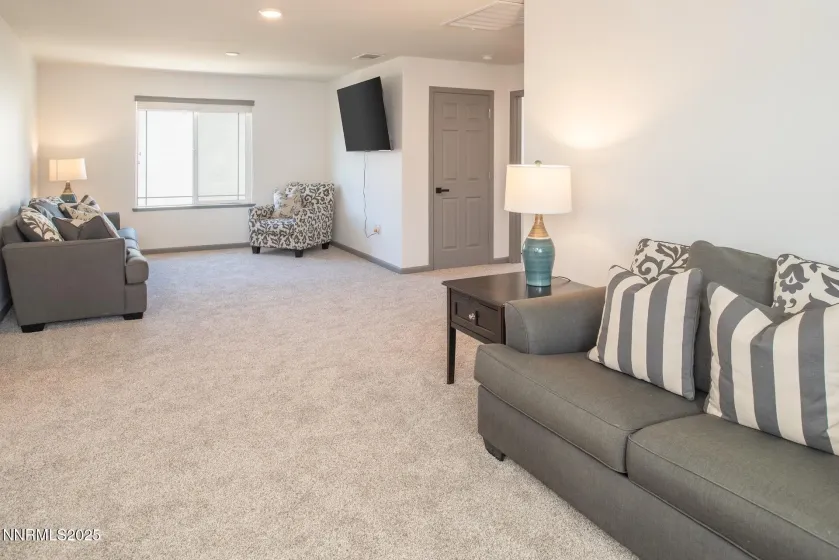 8139 Dornoch, Reno, Nevada 89439, 4 Bedrooms Bedrooms, ,3 BathroomsBathrooms,Residential,Residential,Dornoch,250057091
