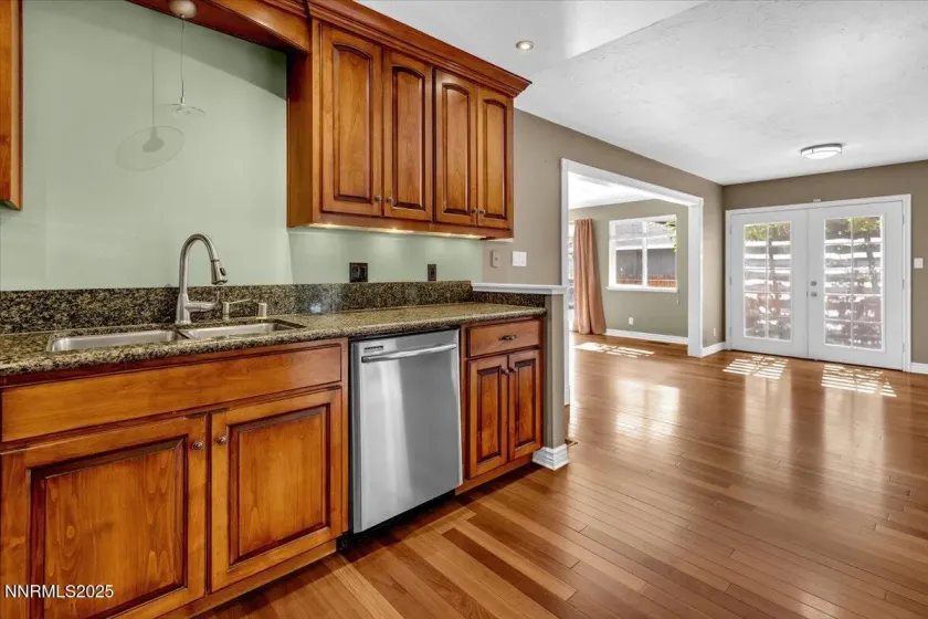 1675 Hensley, Reno, Nevada 89503, 3 Bedrooms Bedrooms, ,2 BathroomsBathrooms,Residential,Residential,Hensley,250057090