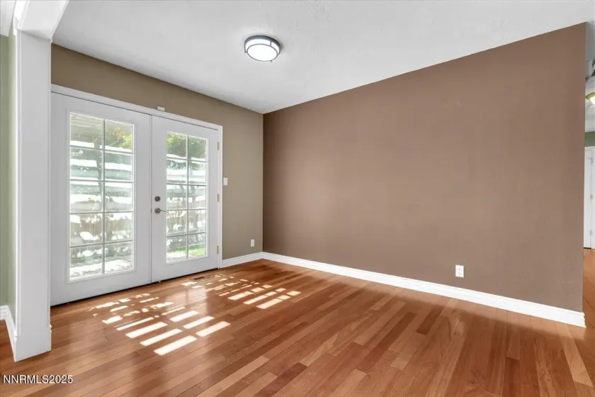1675 Hensley, Reno, Nevada 89503, 3 Bedrooms Bedrooms, ,2 BathroomsBathrooms,Residential,Residential,Hensley,250057090