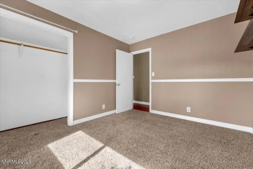1675 Hensley, Reno, Nevada 89503, 3 Bedrooms Bedrooms, ,2 BathroomsBathrooms,Residential,Residential,Hensley,250057090