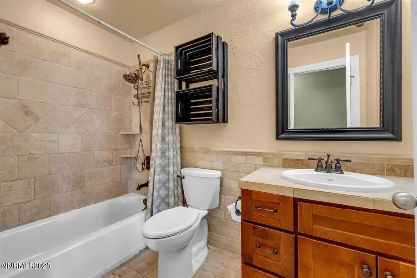 1675 Hensley, Reno, Nevada 89503, 3 Bedrooms Bedrooms, ,2 BathroomsBathrooms,Residential,Residential,Hensley,250057090