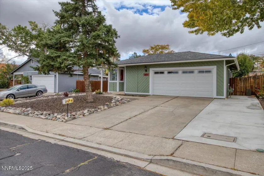 1675 Hensley, Reno, Nevada 89503, 3 Bedrooms Bedrooms, ,2 BathroomsBathrooms,Residential,Residential,Hensley,250057090