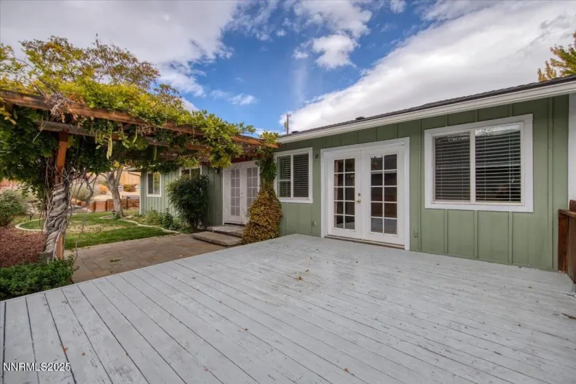 1675 Hensley, Reno, Nevada 89503, 3 Bedrooms Bedrooms, ,2 BathroomsBathrooms,Residential,Residential,Hensley,250057090