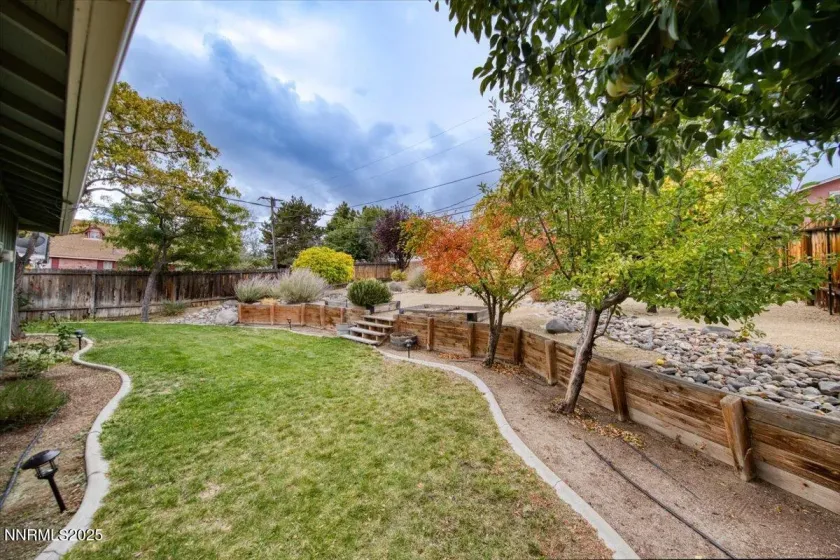 1675 Hensley, Reno, Nevada 89503, 3 Bedrooms Bedrooms, ,2 BathroomsBathrooms,Residential,Residential,Hensley,250057090