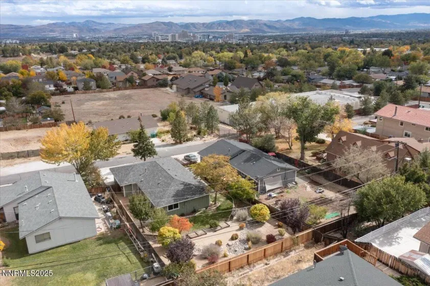 1675 Hensley, Reno, Nevada 89503, 3 Bedrooms Bedrooms, ,2 BathroomsBathrooms,Residential,Residential,Hensley,250057090