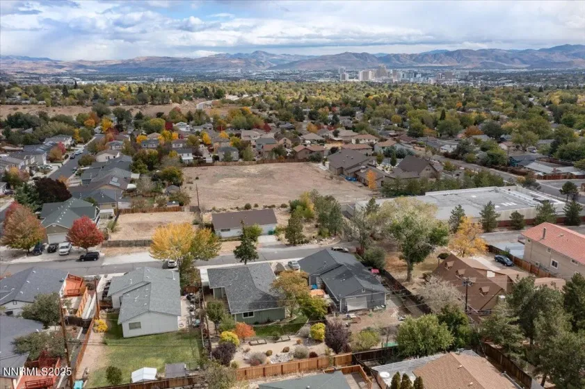1675 Hensley, Reno, Nevada 89503, 3 Bedrooms Bedrooms, ,2 BathroomsBathrooms,Residential,Residential,Hensley,250057090