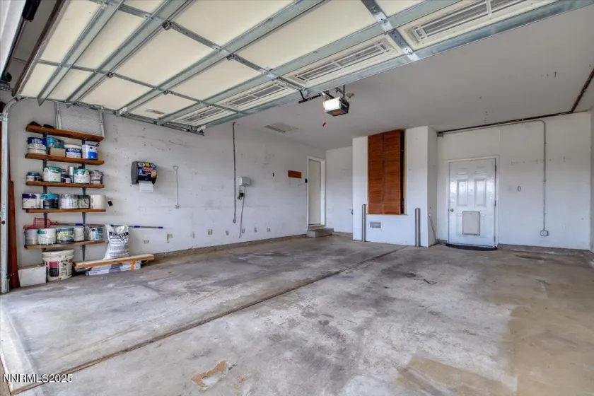 1675 Hensley, Reno, Nevada 89503, 3 Bedrooms Bedrooms, ,2 BathroomsBathrooms,Residential,Residential,Hensley,250057090