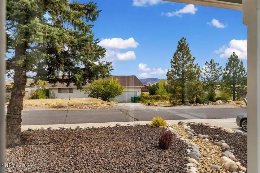 1675 Hensley, Reno, Nevada 89503, 3 Bedrooms Bedrooms, ,2 BathroomsBathrooms,Residential,Residential,Hensley,250057090