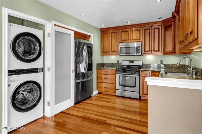 1675 Hensley, Reno, Nevada 89503, 3 Bedrooms Bedrooms, ,2 BathroomsBathrooms,Residential,Residential,Hensley,250057090