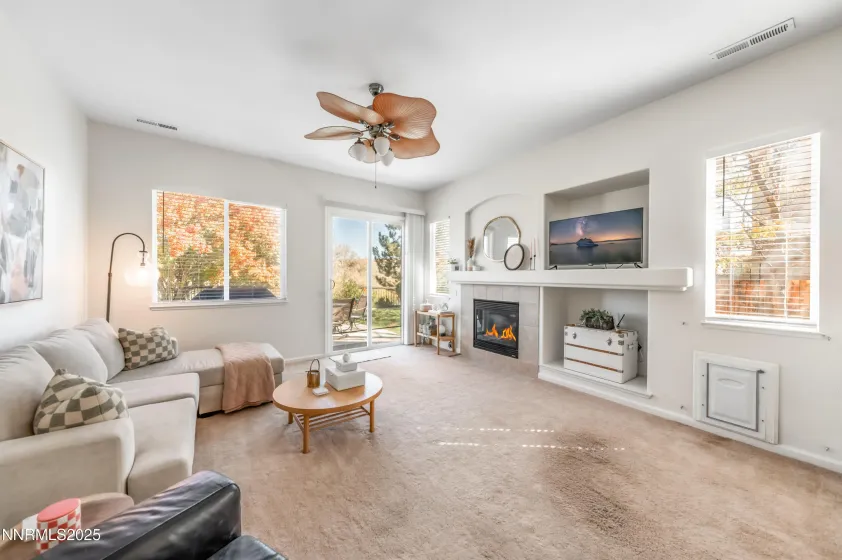 2750 Arrowsmith, Sparks, Nevada 89436, 3 Bedrooms Bedrooms, ,2 BathroomsBathrooms,Residential,Residential,Arrowsmith,250057094