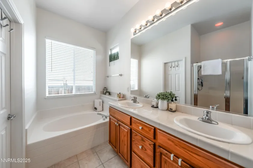 2750 Arrowsmith, Sparks, Nevada 89436, 3 Bedrooms Bedrooms, ,2 BathroomsBathrooms,Residential,Residential,Arrowsmith,250057094