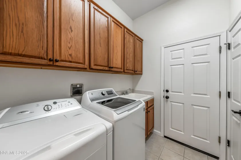 2750 Arrowsmith, Sparks, Nevada 89436, 3 Bedrooms Bedrooms, ,2 BathroomsBathrooms,Residential,Residential,Arrowsmith,250057094