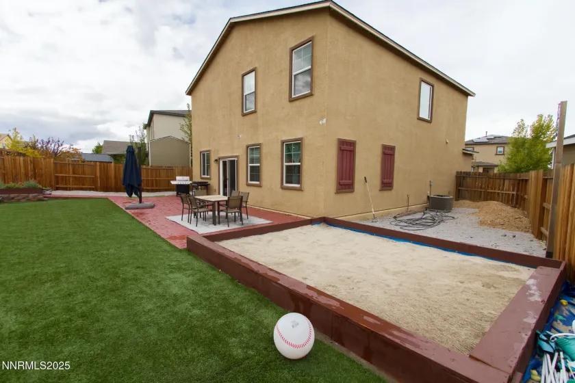 9758 Pelican Pointe, Reno, Nevada 89506, 4 Bedrooms Bedrooms, ,3 BathroomsBathrooms,Residential,Residential,Pelican Pointe,250057098