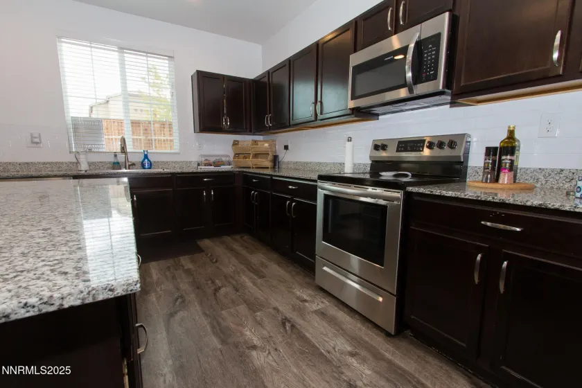9758 Pelican Pointe, Reno, Nevada 89506, 4 Bedrooms Bedrooms, ,3 BathroomsBathrooms,Residential,Residential,Pelican Pointe,250057098