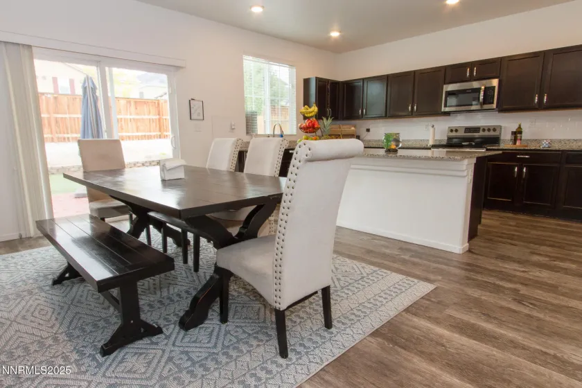 9758 Pelican Pointe, Reno, Nevada 89506, 4 Bedrooms Bedrooms, ,3 BathroomsBathrooms,Residential,Residential,Pelican Pointe,250057098