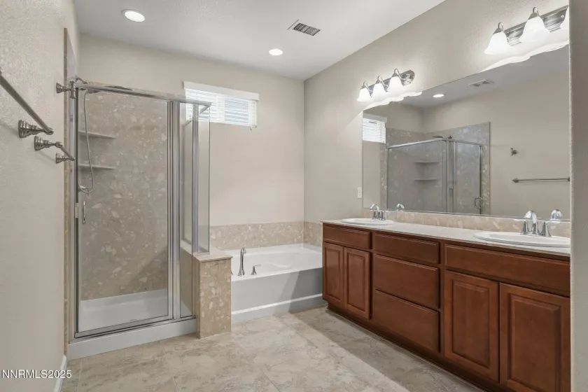 2040 Alamo Square, Reno, Nevada 89509, 3 Bedrooms Bedrooms, ,3 BathroomsBathrooms,Residential,Residential,Alamo Square,250057099