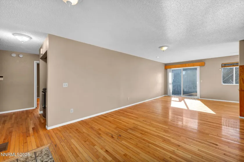 7385 Pembroke, Reno, Nevada 89502, 4 Bedrooms Bedrooms, ,2 BathroomsBathrooms,Residential,Residential,Pembroke,250057100