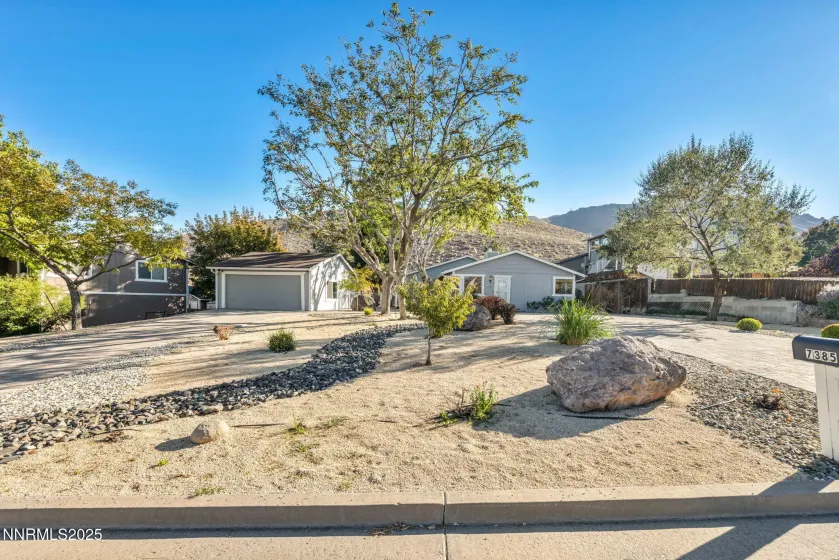 7385 Pembroke, Reno, Nevada 89502, 4 Bedrooms Bedrooms, ,2 BathroomsBathrooms,Residential,Residential,Pembroke,250057100