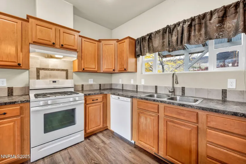 188 Rose Peak, Dayton, Nevada 89403, 3 Bedrooms Bedrooms, ,2 BathroomsBathrooms,Residential,Residential,Rose Peak,250057103