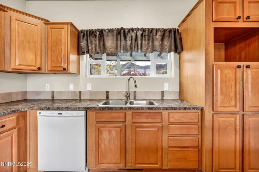 188 Rose Peak, Dayton, Nevada 89403, 3 Bedrooms Bedrooms, ,2 BathroomsBathrooms,Residential,Residential,Rose Peak,250057103