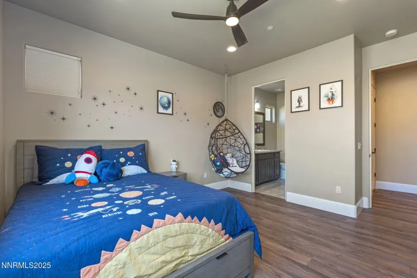 3172 Vista Favoloso, Reno, Nevada 89519, 4 Bedrooms Bedrooms, ,5 BathroomsBathrooms,Residential,Residential,Vista Favoloso,250057105