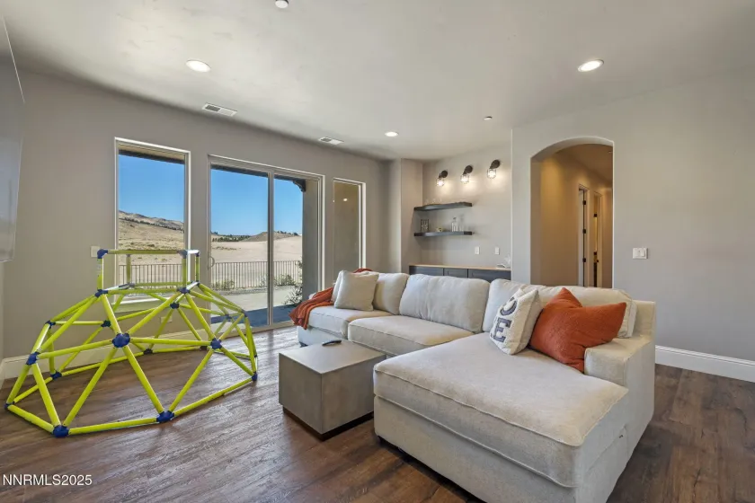 3172 Vista Favoloso, Reno, Nevada 89519, 4 Bedrooms Bedrooms, ,5 BathroomsBathrooms,Residential,Residential,Vista Favoloso,250057105