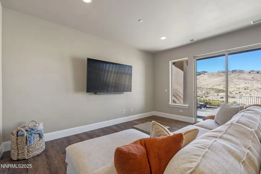 3172 Vista Favoloso, Reno, Nevada 89519, 4 Bedrooms Bedrooms, ,5 BathroomsBathrooms,Residential,Residential,Vista Favoloso,250057105