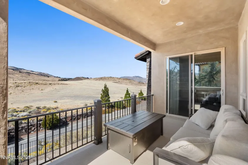 3172 Vista Favoloso, Reno, Nevada 89519, 4 Bedrooms Bedrooms, ,5 BathroomsBathrooms,Residential,Residential,Vista Favoloso,250057105