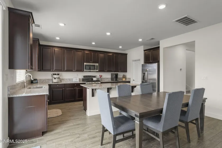 9720 Quartette, Reno, Nevada 89521, 4 Bedrooms Bedrooms, ,3 BathroomsBathrooms,Residential,Residential,Quartette,250057106