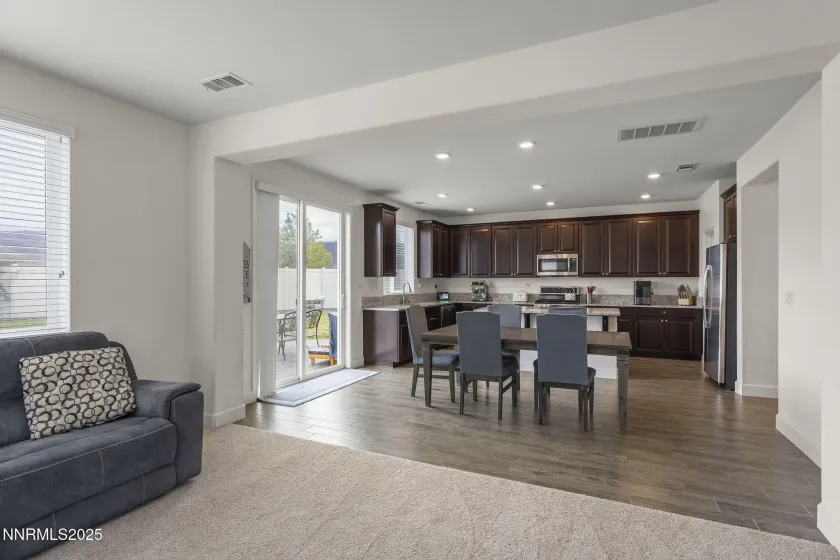 9720 Quartette, Reno, Nevada 89521, 4 Bedrooms Bedrooms, ,3 BathroomsBathrooms,Residential,Residential,Quartette,250057106