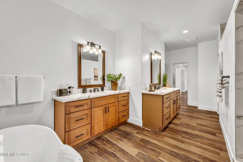 2560 Musket, Reno, Nevada 89521, 4 Bedrooms Bedrooms, ,5 BathroomsBathrooms,Residential,Residential,Musket,250057109
