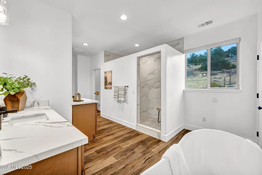 2560 Musket, Reno, Nevada 89521, 4 Bedrooms Bedrooms, ,5 BathroomsBathrooms,Residential,Residential,Musket,250057109